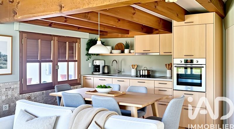 Maison - 255 m² - 11 pièces