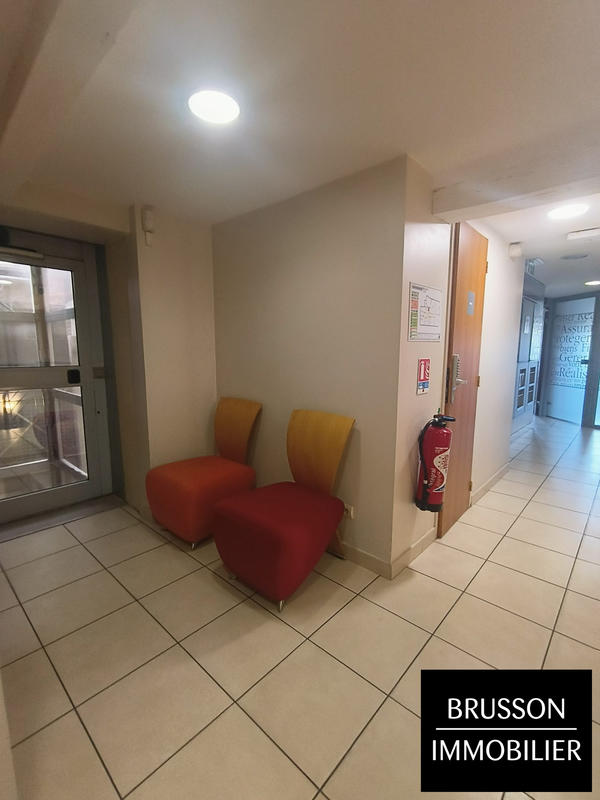 Local commercial - 318 m²