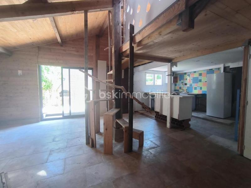 Maison - 200 m² - 8 pièces