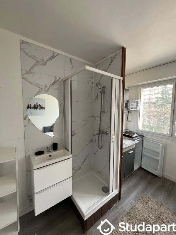 Chambre - 9 m² - 1 pièce