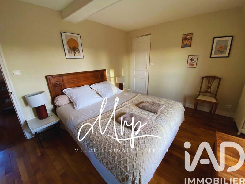 Maison - 228 m² - 8 pièces