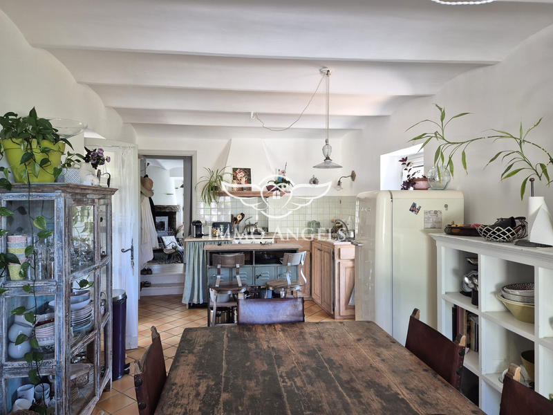 Maison - 145 m² - 9 pièces