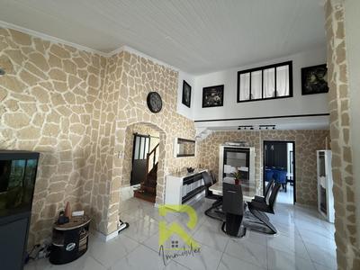 Villa - 161 m² - 6 pièces