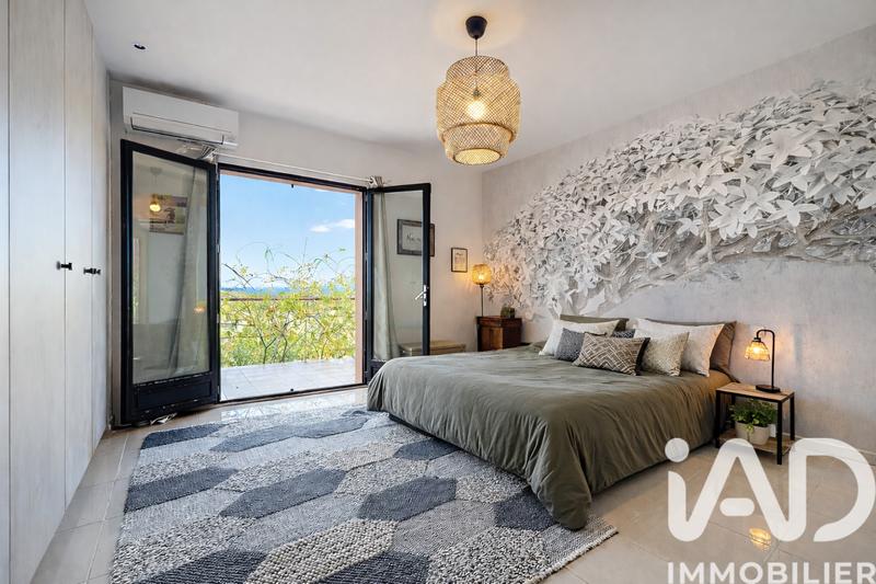 Maison - 185 m² - 7 pièces