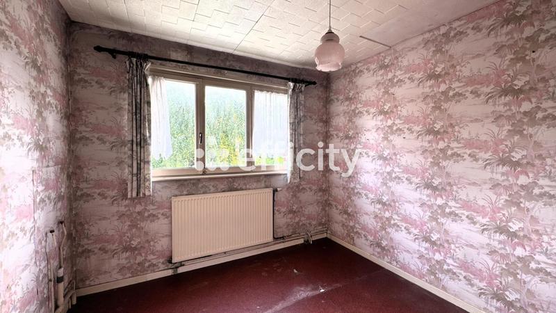 Maison - 99 m² - 5 pièces