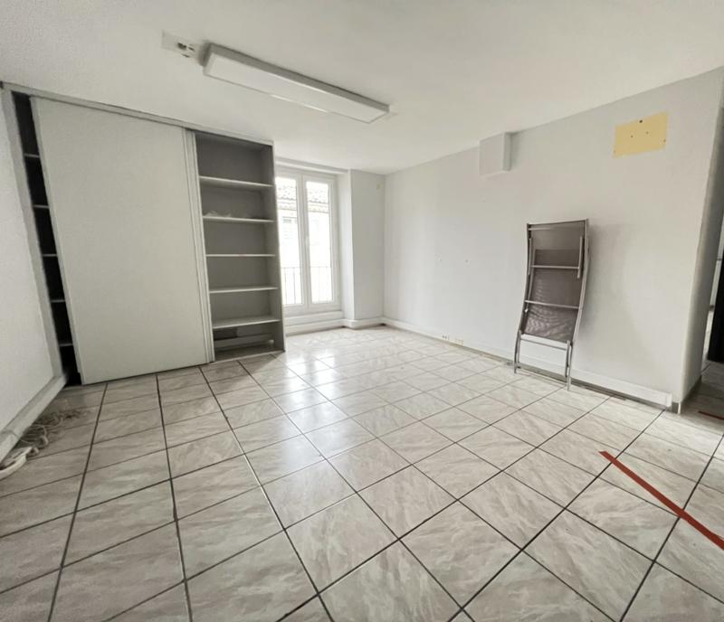 Local d'activités - 383 m²