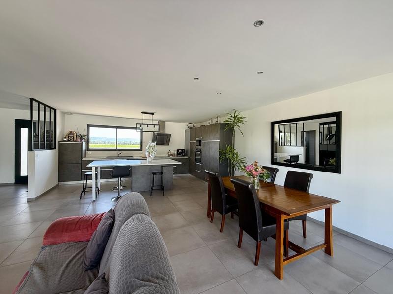 Maison d'architecte - 144 m² - 6 pièces