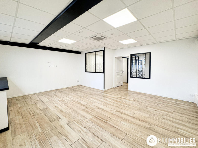 Local commercial - 89 m² - 4 pièces