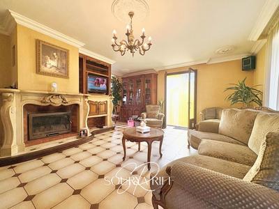 Maison - 170 m² - 6 pièces