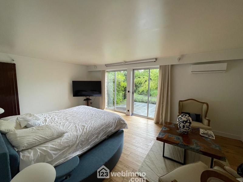 Maison - 308 m² - 6 pièces