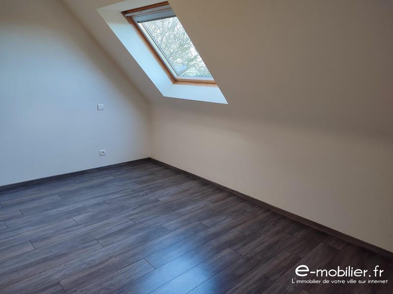 Maison - 93 m² - 5 pièces