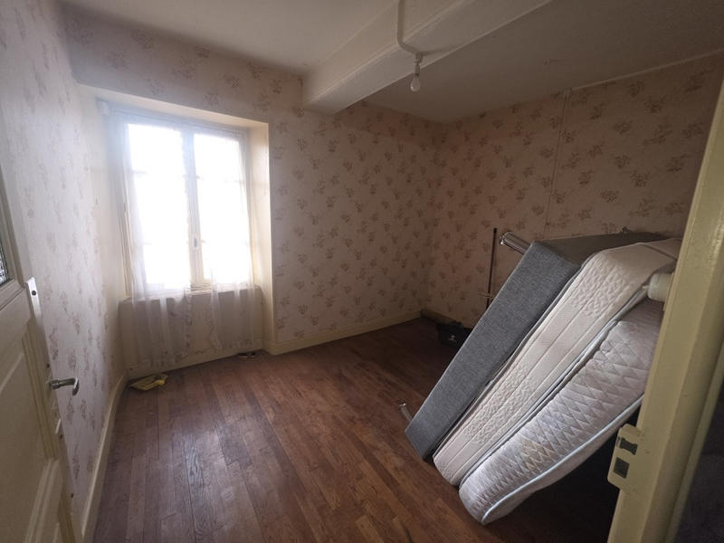 Maison - 216 m² - 8 pièces