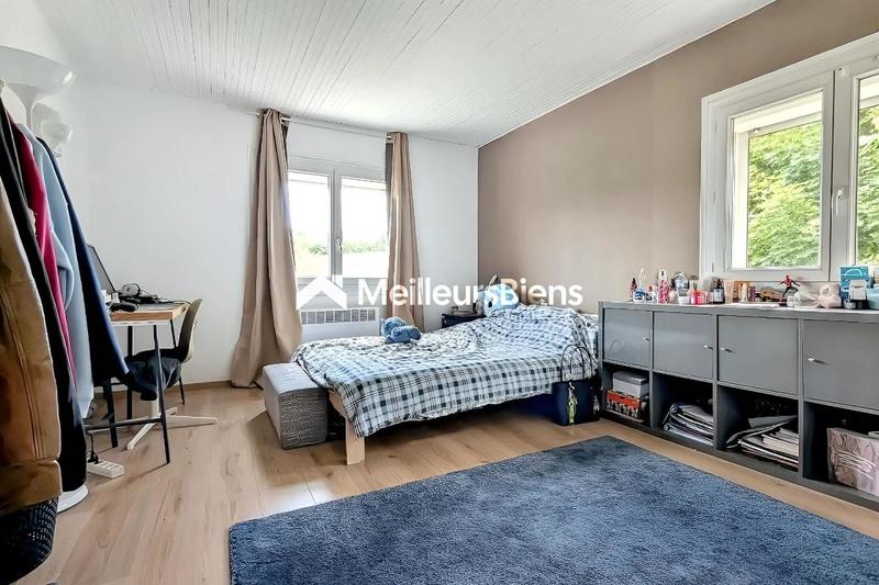 Maison - 121 m² - 6 pièces