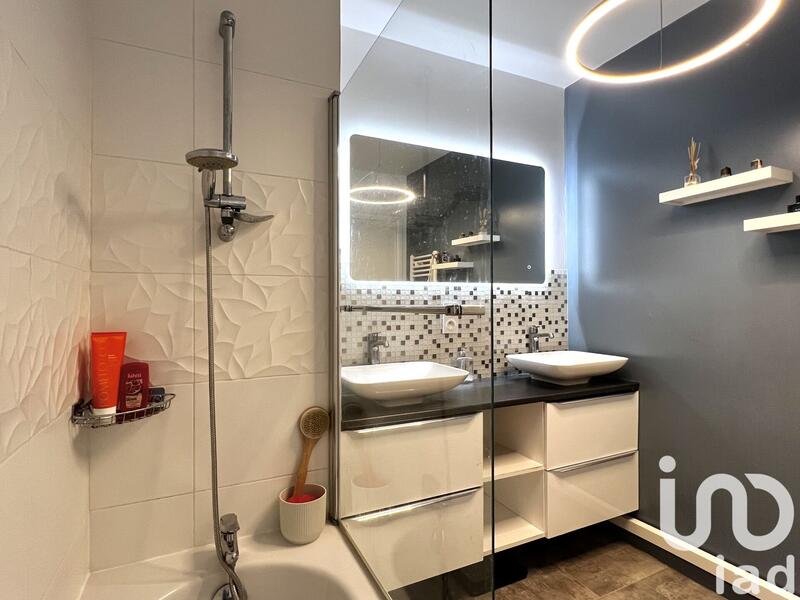 Appartement - 90 m² - 4 pièces