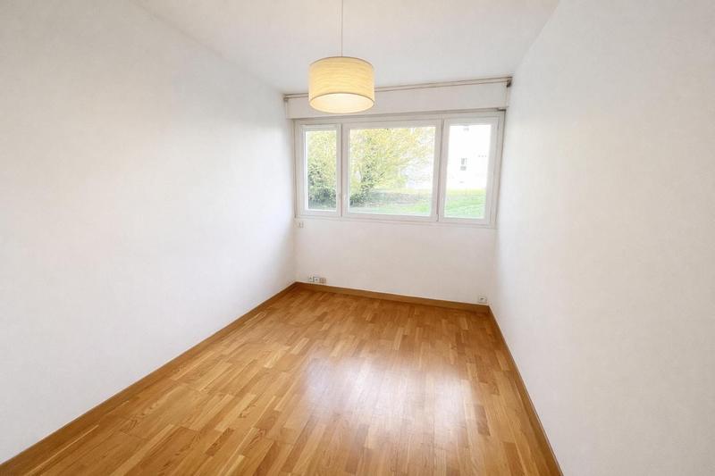 Appartement - 83 m² - 5 pièces