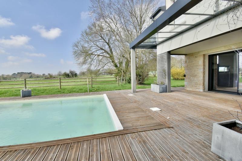 Maison contemporaine - 285 m² - 7 pièces