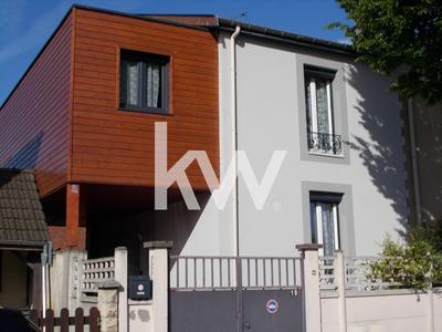 Maison - 121 m² - 5 pièces