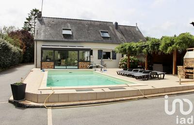 Maison - 163 m² - 8 pièces