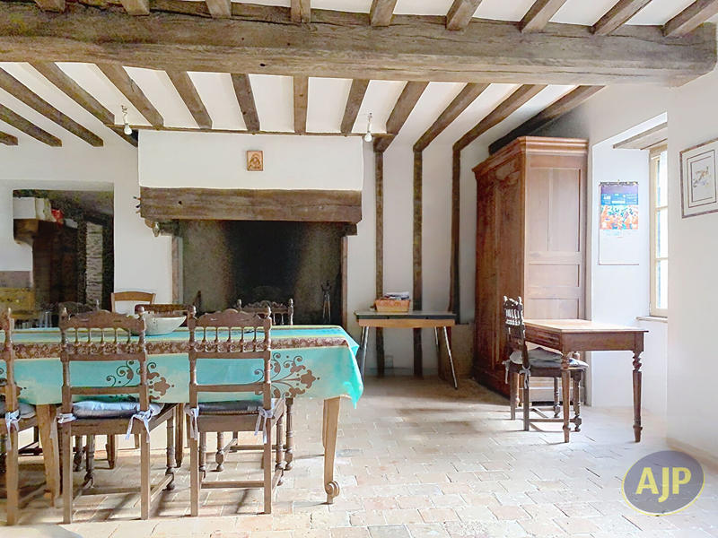 Maison - 230 m² - 6 pièces