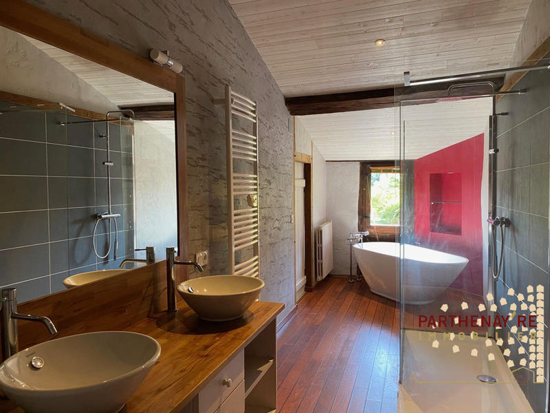 Maison ancienne - 236 m² - 6 pièces