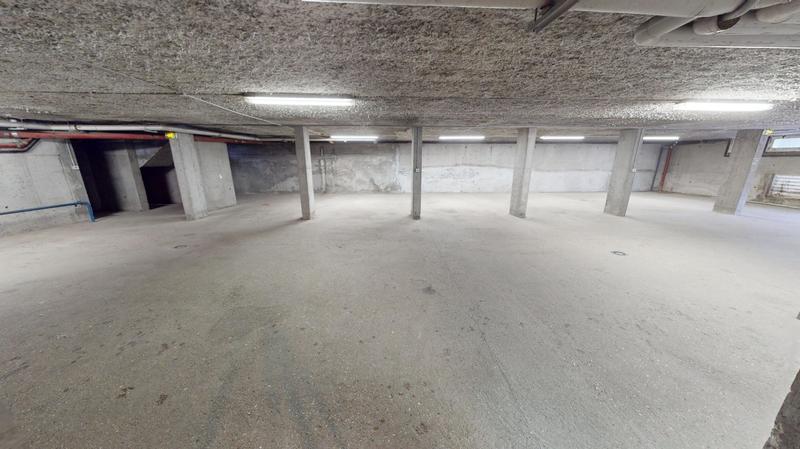 Local commercial - 290 m² - 4 pièces