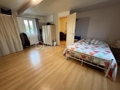 Maison - 248 m² - 10 pièces