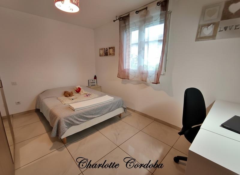 Maison - 253 m² - 9 pièces