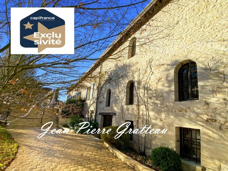 Propriété - 657 m² - 16 pièces