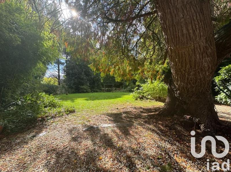 Maison - 215 m² - 7 pièces