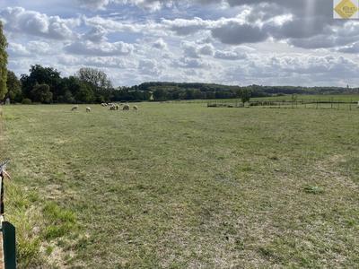 Terrain constructible - 1 878 m²