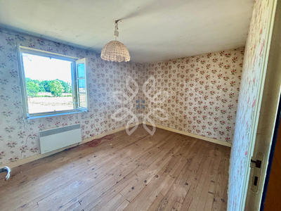 Maison - 90 m² - 5 pièces