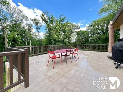 Propriété - 300 m² - 9 pièces