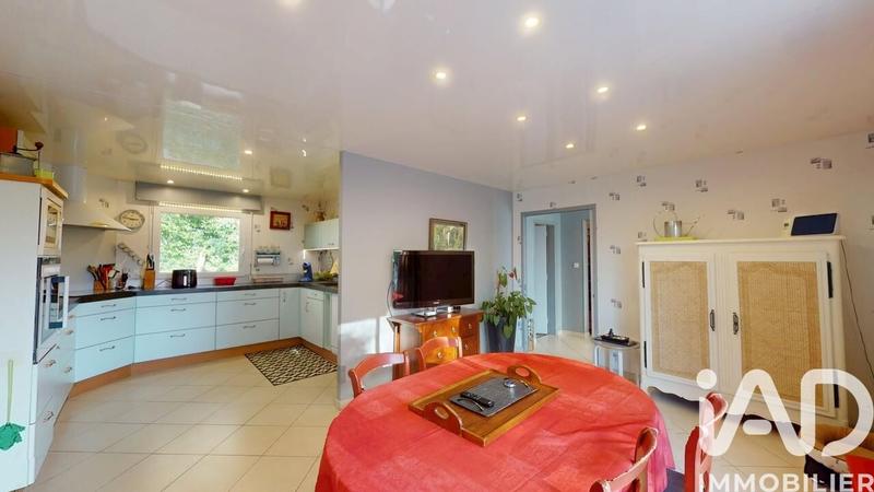 Maison - 183 m² - 11 pièces