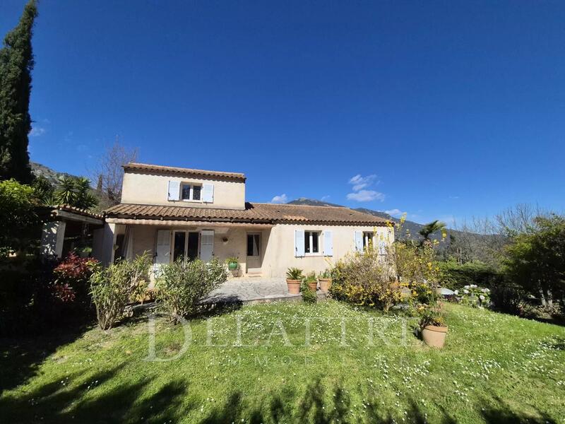 Maison - 102 m² - 4 pièces