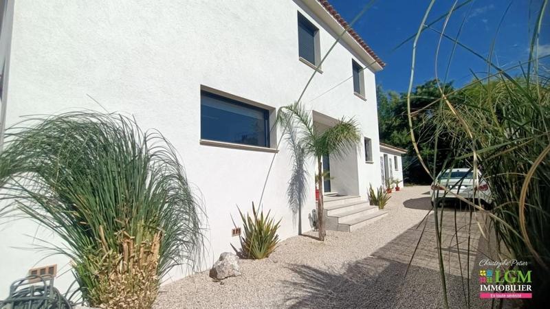 Maison - 195 m² - 8 pièces