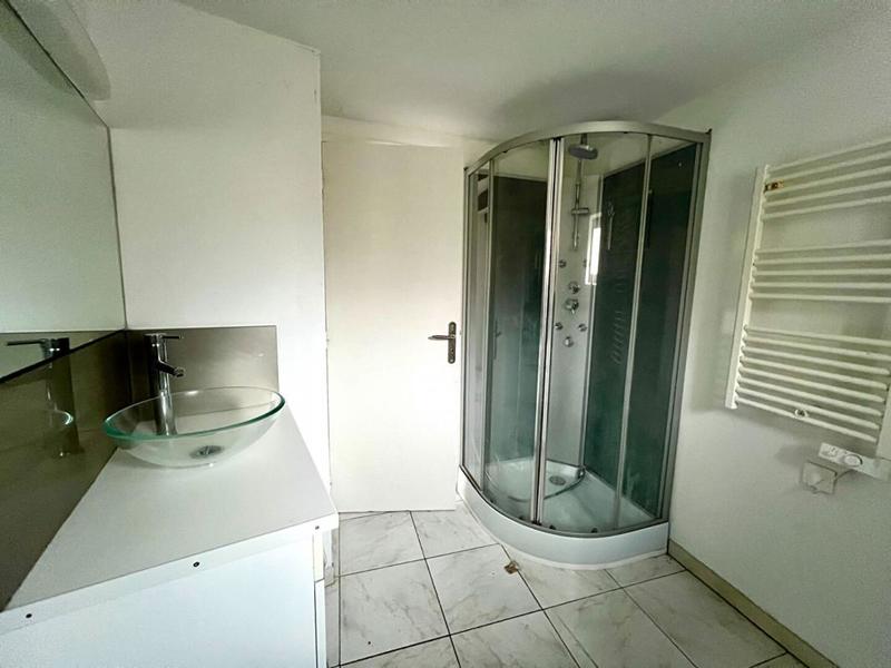 Immeuble - 145 m² - 9 pièces