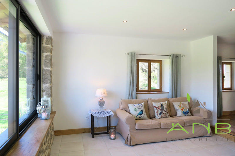 Maison - 216 m² - 7 pièces