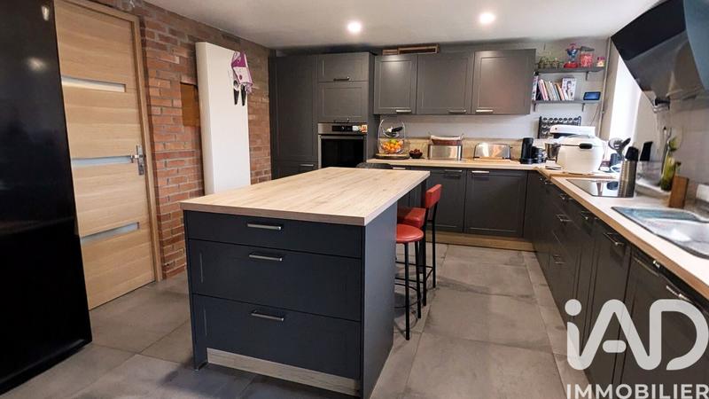 Maison - 180 m² - 9 pièces