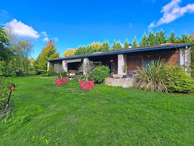 Maison - 170 m² - 8 pièces