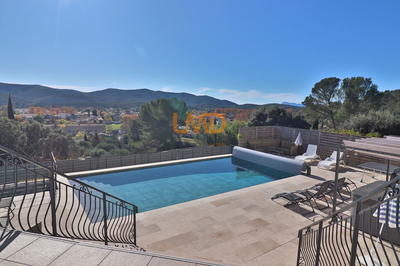 Propriété - 370 m² - 13 pièces