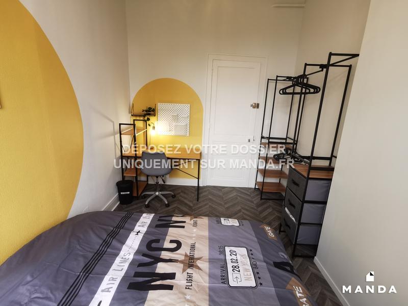 Chambre - 11 m² - 5 pièces