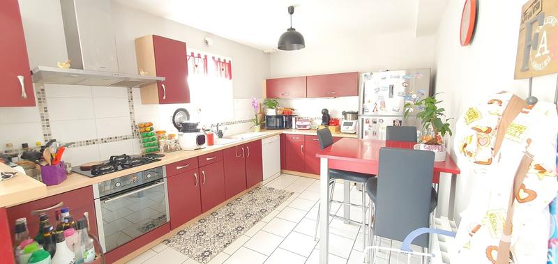 Maison - 111 m² - 5 pièces