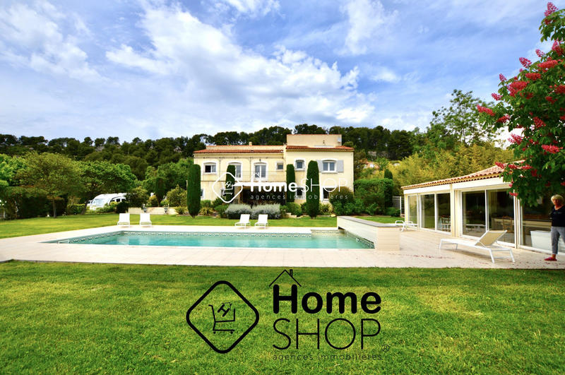 Mas - 510 m² - 10 pièces