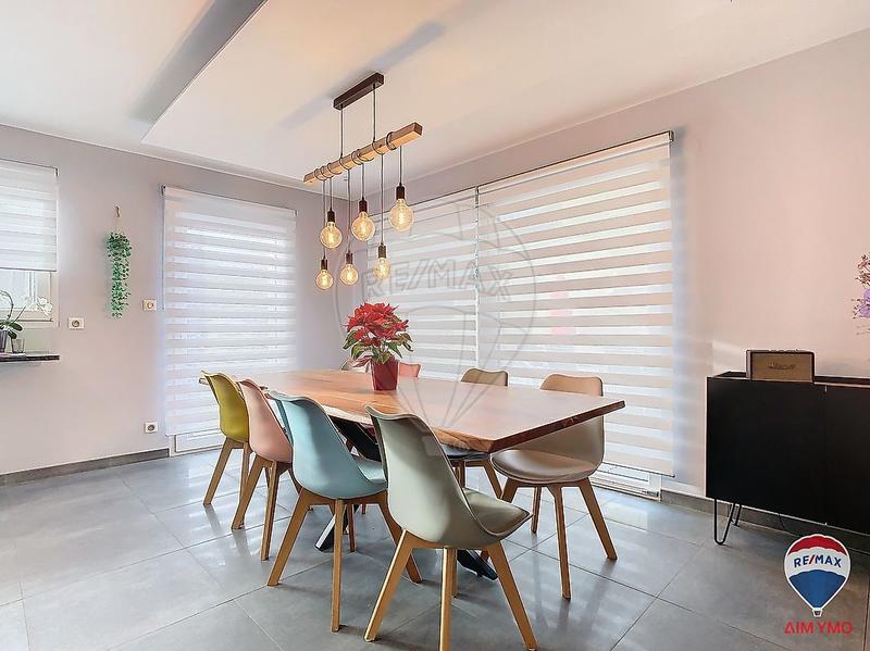 Maison - 170 m² - 8 pièces