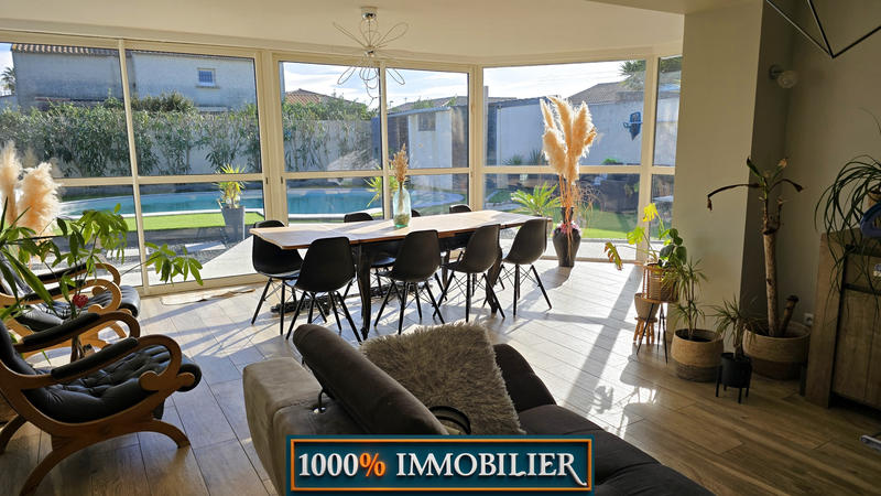 Maison - 230 m² - 9 pièces