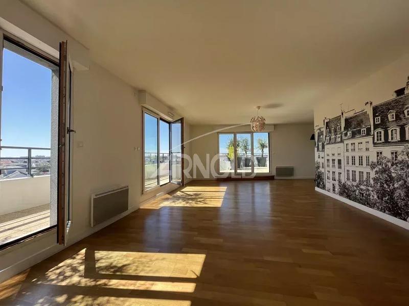 Appartement - 98 m² - 5 pièces