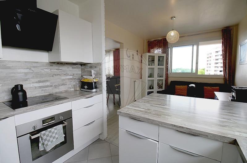 Appartement - 80 m² - 4 pièces