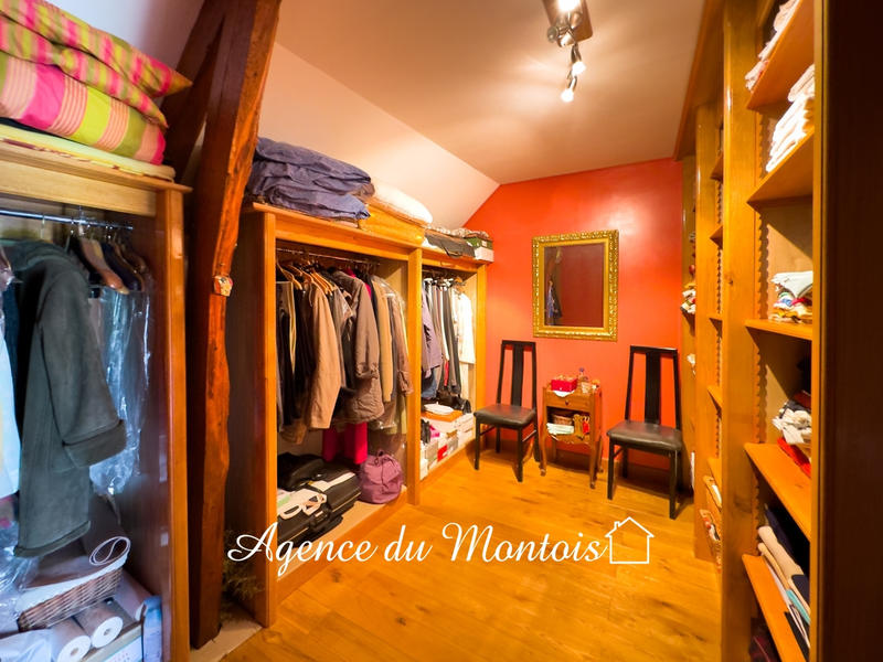 Maison - 182 m² - 6 pièces