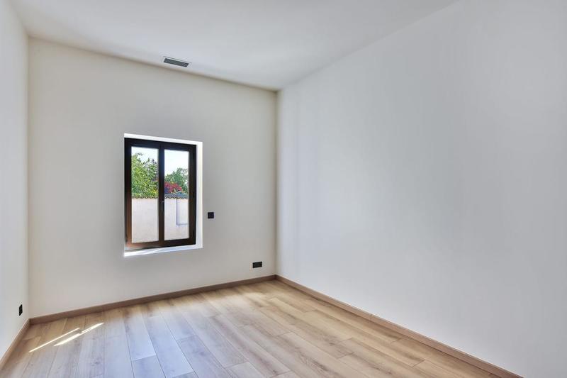 Propriété - 210 m² - 7 pièces