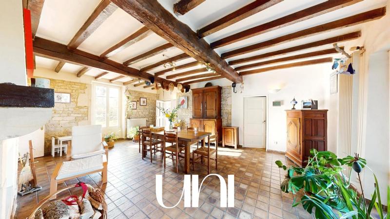 Maison - 388 m² - 12 pièces